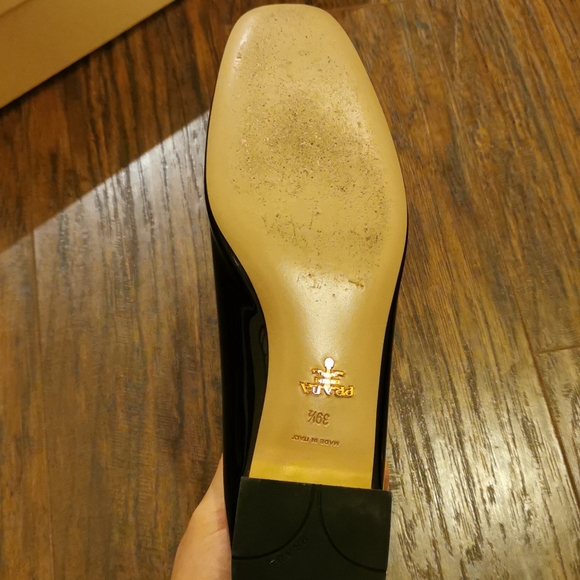 Authentic Prada patent leather buckle flat - Picture 6 of 8